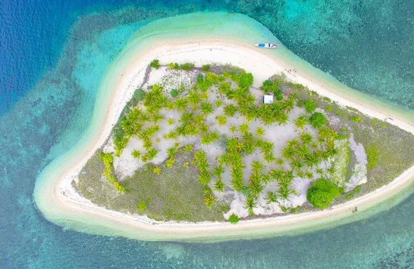 Güzel Tropikal Ada Kıyılarının Manzaralı Görüntüsü — Stok fotoğraf