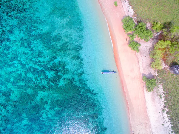 Indonésia Junho 2020 Ilha Tropical Verdadeiramente Incrível Meio Oceano Vista — Fotografia de Stock