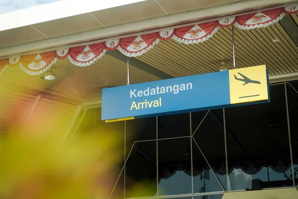 Sumbawa Indonesia Мая 2019 Года Выездной Знак Зале Вылета Терминала — стоковое фото