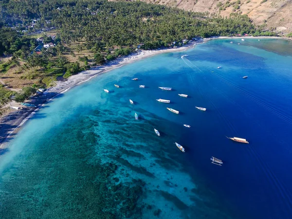 Indonesië Juni 2020 Tropisch Eiland Met Wit Zandstrand Blauw Transparant — Stockfoto
