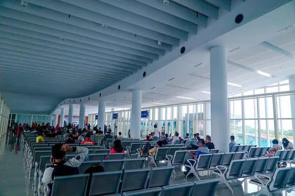 Января 2018 Komodo Flores Indonesia Waiting Room Komodo Airport — стоковое фото