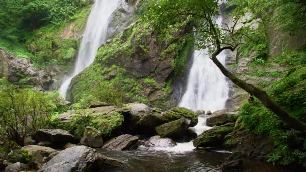 Красивий Водоспад Ліс Національний Парк Khlong Lan Водоспад Kamphaeng Phet — стокове відео