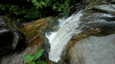 Bölüm dokuz düzey şelale Ratchaburi, Tayland.