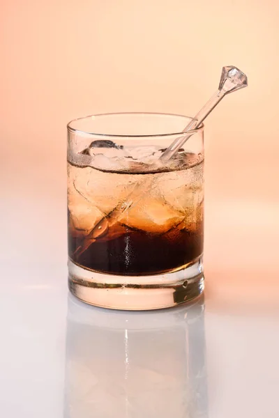 Black Russian Cocktail Lichior Vodcă Cafea Cuburi Gheață — Fotografie, imagine de stoc