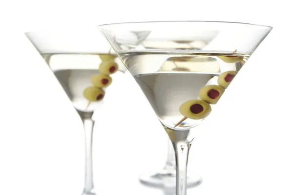 Close Russische Martini Met Wodka Olijven Geïsoleerd Wit — Stockfoto