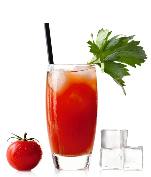 Bloody Mary Con Cubitos Hielo Tomate Aislado Blanco —  Fotos de Stock