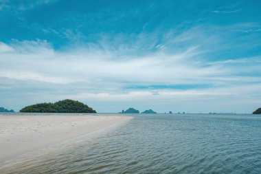 Güzel bir manzara plaj, okyanus ve Adası