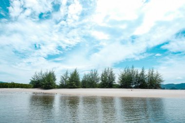 Güzel bir manzara plaj, okyanus ve Adası