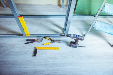 Alçıpan montaj için donatım