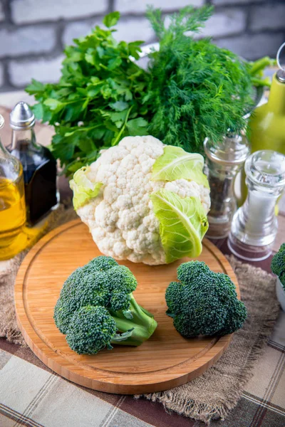 Fresh Cauliflower Wooden Background — Stock Photo, Image