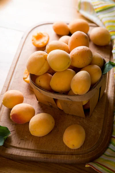 Ripe Sweet Apricot Wooden Background — Stock Photo, Image