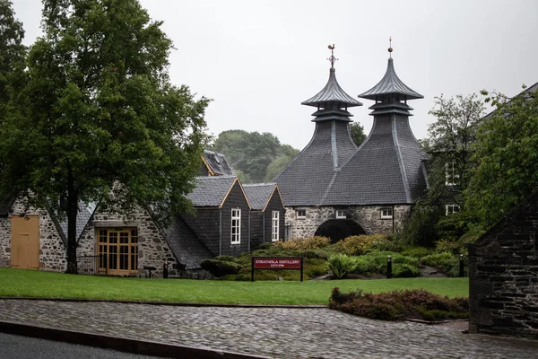 June 2016, Kieth, Scotland, UK. Strathisla whisky disltillery, Keith, Scotland, UK — Stock Photo, Image