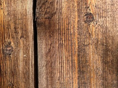 Geçmişin için eski püskü tahta ya da tırmalanmış tahta panel. Kapının ahşap olmayan yüzeyi. Yaratıcı fikirleriniz için klasik sanat dokusu