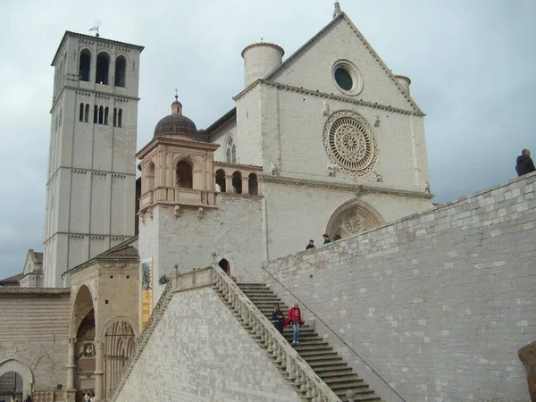 Assisi Ιταλία Δεκεμβρίου 2007 Παλαιά Κτίρια Κοντά Στην Εκκλησία Του — Φωτογραφία Αρχείου