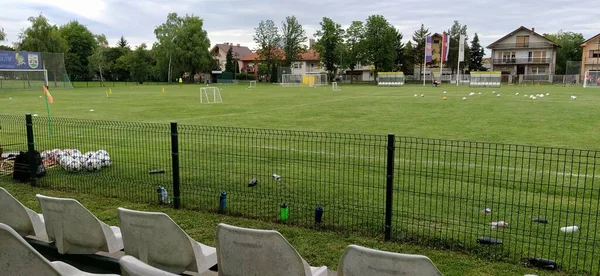 Sremska Mitrovica Sırbistan Mayıs 2020 Okul Futbol Sahası Tel Örgülerin — Stok fotoğraf