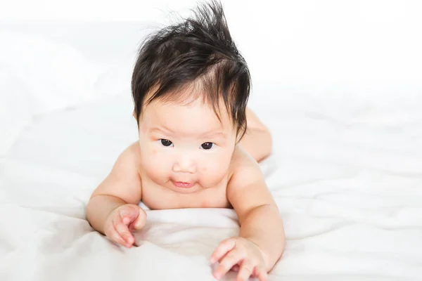 Asiatique Bébé Fille Avec Des Taches Rouges Sur Peau Visage — Photo