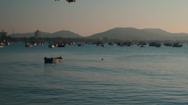 Pôr Sol Nos Barcos Mar — Vídeo de Stock