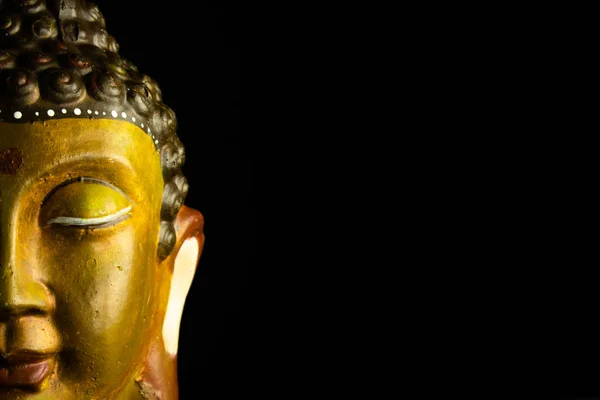 黄金色の仏の頭 — ストック写真