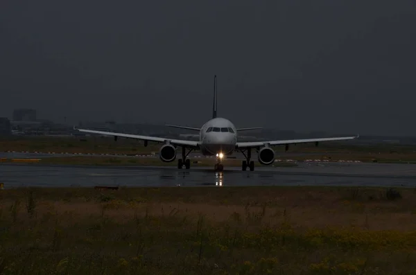 Plane Airport — Stock Photo, Image