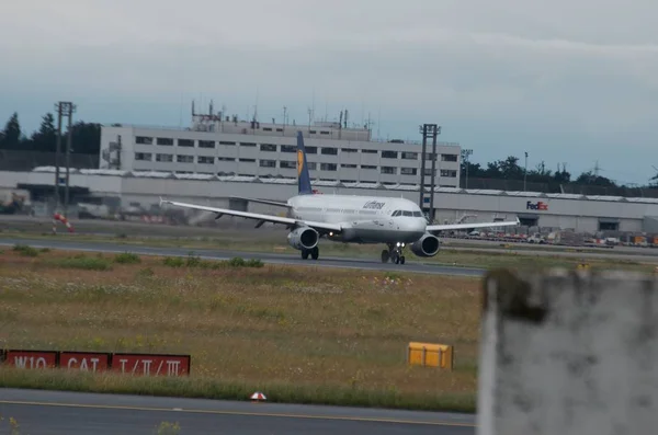 Vliegtuig Nabij Luchthaven — Stockfoto