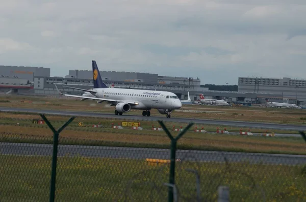 Vliegtuig Nabij Luchthaven — Stockfoto