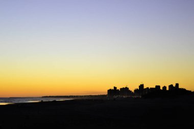 Puesta de Sol karşıtlığı