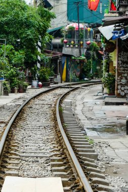 Hanoi 'nin merkezinden geçen demiryolu hattı.