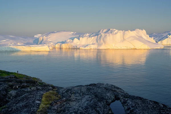 Groenlandia Ilulissat glaciares en el océano en la noche polar —  Fotos de Stock