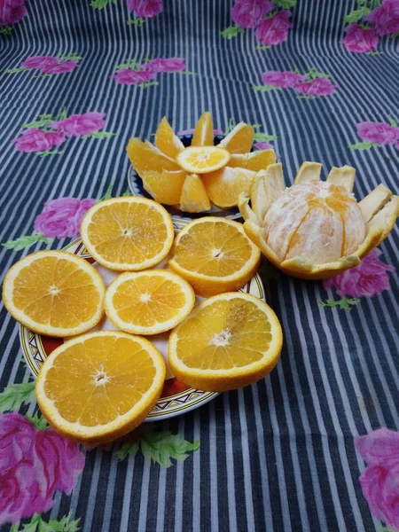 Two Plates Chopped Oranges Orange Crown — Stock Photo, Image