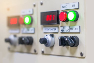 düğmesine basın ve elektrik ışığı dev ile kontrol panelinde ekran