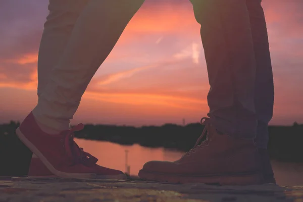 Lovestory Konzept Beine Von Mann Und Frau Hintergrund — Stockfoto