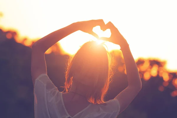 Woman Showing Heart Sign — Stock Photo, Image