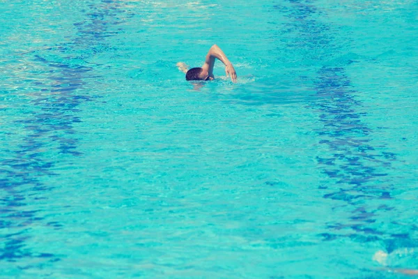 Close Shot Swimming Man — Stock Photo, Image