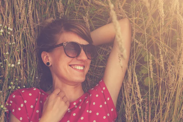 Sevimli kadın yakın çekim yukarı