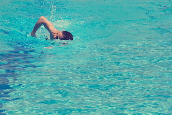 Close Shot Swimming Man — Stock Photo, Image