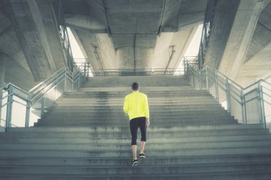  Koşu adam. Yakın çekim