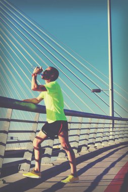  Koşu adam. Yakın çekim