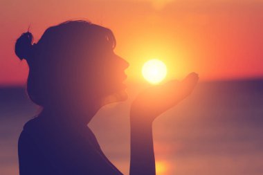 Sevimli kadın yakın çekim yukarı