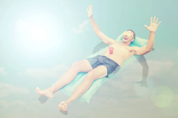 Mann Schwimmt Meer Nahaufnahme — Stockfoto