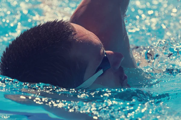 Close Shot Van Zwemmen Man — Stockfoto