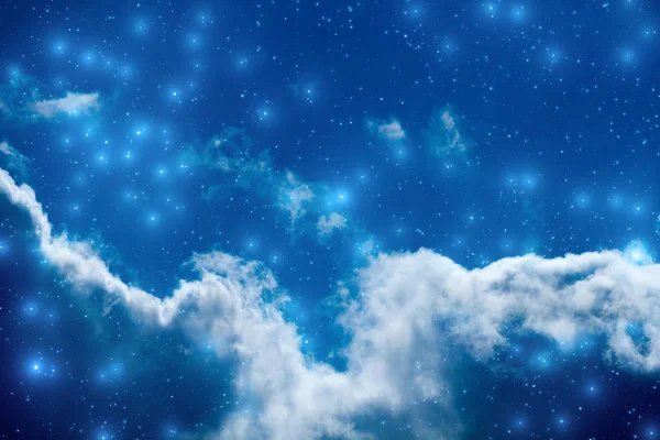 Яскраві Зірки Сяють Нічному Небі Пухнастими Хмарами Концепція Простору — стокове фото
