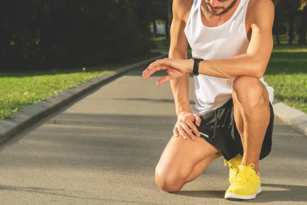 Joven Jogging Hombre Aire Libre — Foto de Stock