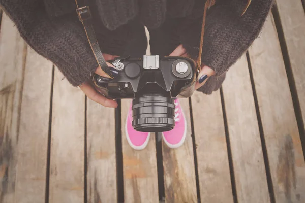 Cute Young Female Photo Camera Outdoors — Stock Photo, Image