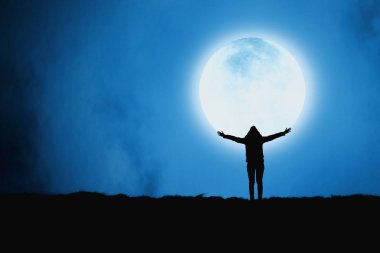 Gece gökyüzü zevk kız