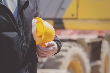 Bir inşaatta çalışan ayrıntıları