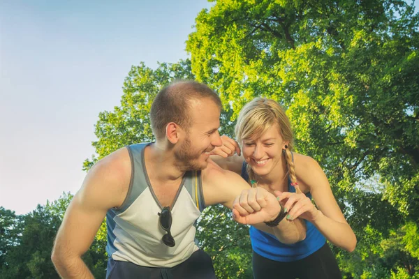 Pareja Haciendo Algo Ejercicio Correr Correr Parque — Foto de Stock