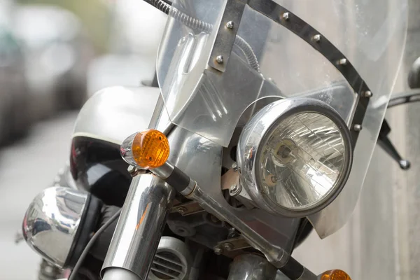 Motocykl Światła Włączone Zobacz Bliska — Zdjęcie stockowe