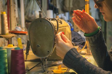 Çalışma terzi atış kapatmak