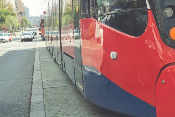 Şehir ulaşım - tramvay. Sığ derinlik-in tarla daha yakın kısmında