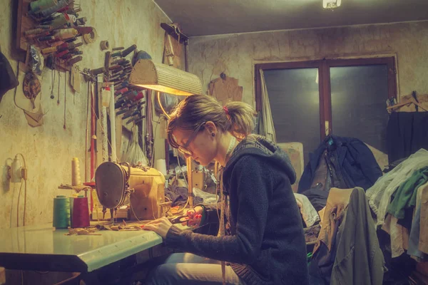 Çalışma terzi atış kapatmak